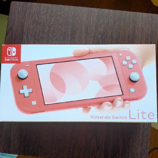 Nintendo Switch  lite コーラル