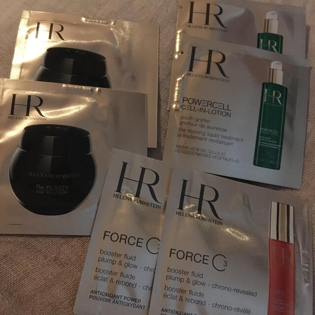 HELENA RUBINSTEIN(ヘレナルビンスタイン)のヘレナルビンスタイン コスメ/美容のキット/セット(サンプル/トライアルキット)の商品写真