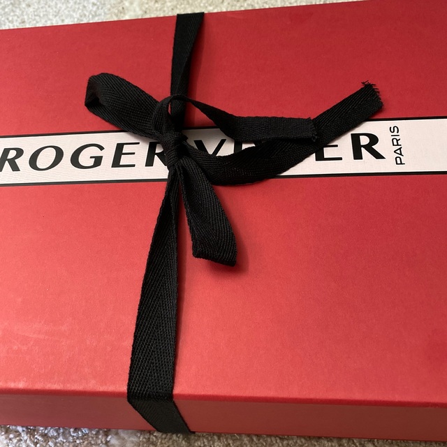 ROGER VIVIER(ロジェヴィヴィエ)のROGER VIVIER ロジェヴィヴィエ ヴィヴラン スニーカー35.5   レディースの靴/シューズ(スニーカー)の商品写真