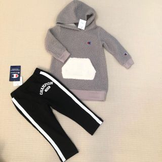 チャンピオン(Champion)のチャンピオン　90cm 女の子ワンピースとラインズボン　新品(ワンピース)