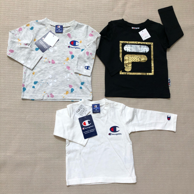 Champion(チャンピオン)のチャンピオン　90cmトレーナー　新品  キッズ/ベビー/マタニティのキッズ服男の子用(90cm~)(Tシャツ/カットソー)の商品写真