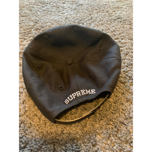 【大幅値下げ中】ベイスボールキャップ ユニセックス supreme 新品未使用