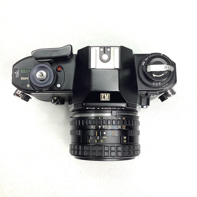 フィルム一眼レフカメラ Nikon EM シリーズE35mmレンズ付き