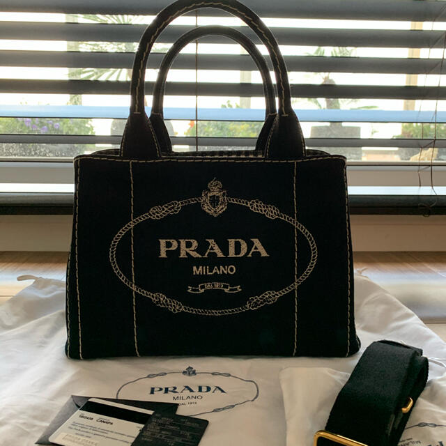 PRADA(プラダ)の【新品未使用】プラダ☆カナパ☆ショルダーバック☆ギンガムチェック柄 レディースのバッグ(トートバッグ)の商品写真