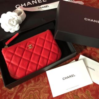 シャネル(CHANEL)のシャネル★新品未使用‼️クルーズ★ミニポーチ ★キャビア×ゴールドcc赤(コインケース)