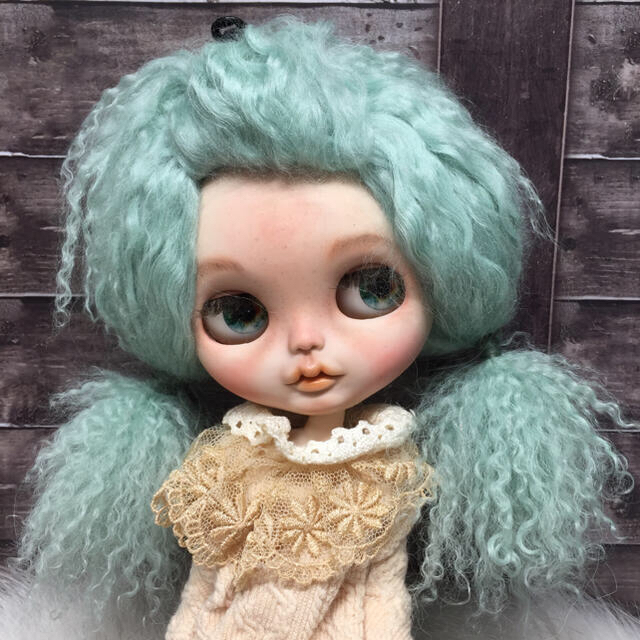 blythe_w-097エメラルドグリーン✨チベットラムフルスキンウィッグ