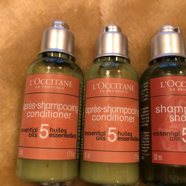 L'OCCITANE(ロクシタン)のL''OCCITANE ロクシタン アメニティセット コスメ/美容のキット/セット(サンプル/トライアルキット)の商品写真