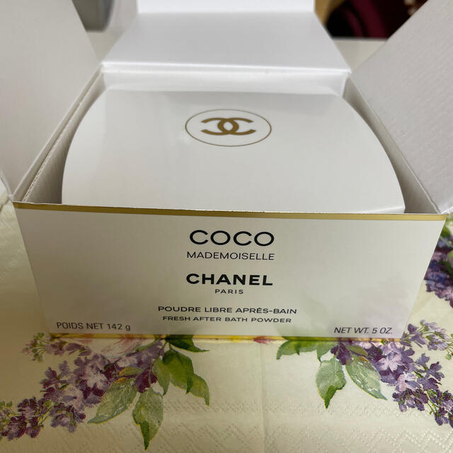 CHANEL(シャネル)のシャネル ココ マドモアゼル フレッシュ ボディパウダー新品未使用 コスメ/美容のボディケア(ボディパウダー)の商品写真