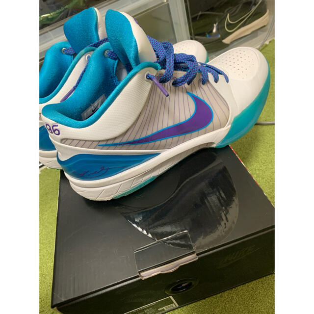 NIKE(ナイキ)のNIKE KOBE Ⅳ PROTRO draft day hornets  メンズの靴/シューズ(スニーカー)の商品写真