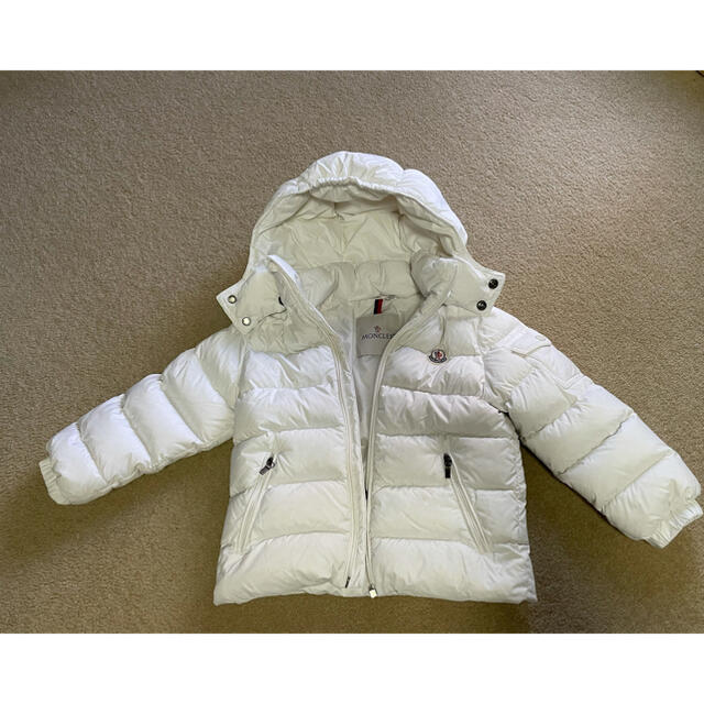 MONCLER(モンクレール)の訳あり　モンクレール　size3(100cm) キッズ/ベビー/マタニティのキッズ服男の子用(90cm~)(ジャケット/上着)の商品写真