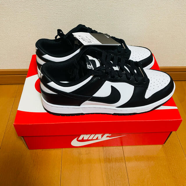 NIKE(ナイキ)の【新品未使用】NIKE ナイキ ダンクロー　レトロ【27.5cm】 メンズの靴/シューズ(スニーカー)の商品写真