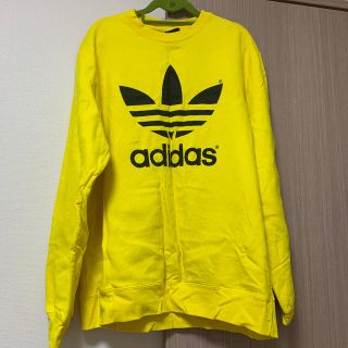 アディダス(adidas)のアディダスロゴ　イエロー スウェット adidas(トレーナー/スウェット)