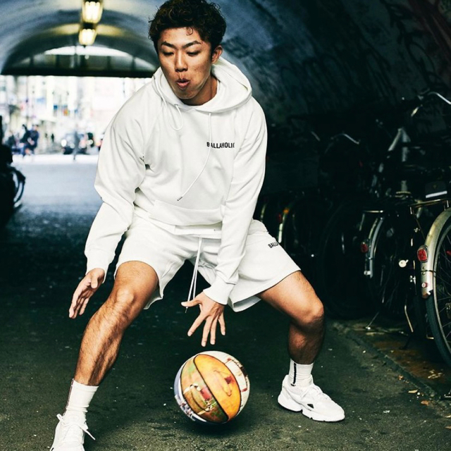 【美品】BALLAHOLIC Hoodie (white) XL メンズのトップス(パーカー)の商品写真