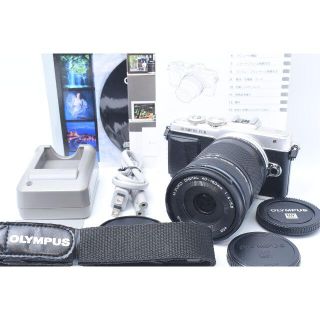オリンパス(OLYMPUS)の★美品★ OLYMPUS PEN Lite E-PL7 ズームレンズセット(ミラーレス一眼)