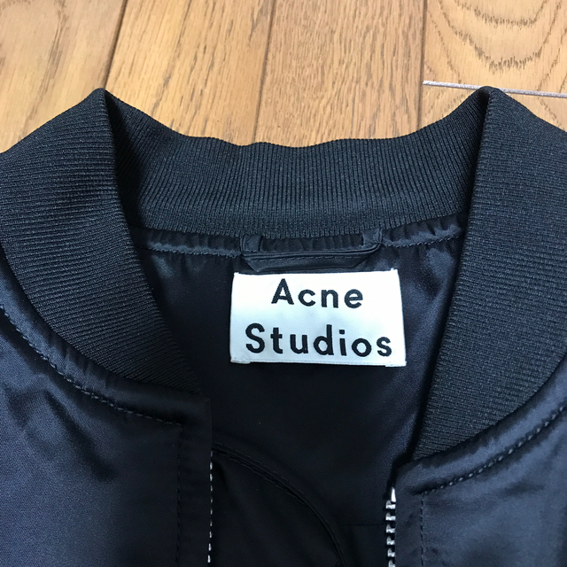 ACNE(アクネ)のAcne Studios ボンバージャケット　ブラック　サイズ46 メンズのジャケット/アウター(ブルゾン)の商品写真