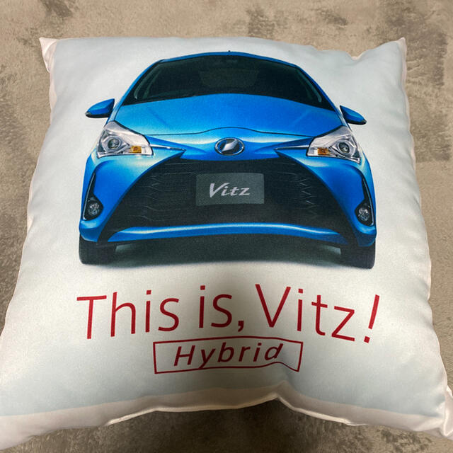 VITZ クッション　枕　TOYOTA インテリア/住まい/日用品のソファ/ソファベッド(ビーズソファ/クッションソファ)の商品写真