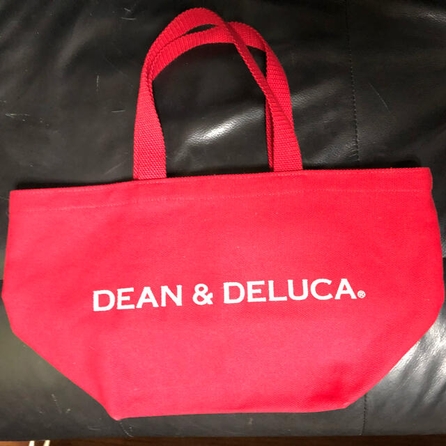 DEAN & DELUCA(ディーンアンドデルーカ)のDEAN&DELUCA ディーン&デルーカ トートバッグ　赤　美品 レディースのバッグ(ハンドバッグ)の商品写真