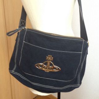 ヴィヴィアンウエストウッド(Vivienne Westwood)のヴィヴィアン＊ ショルダーバッグ(ショルダーバッグ)