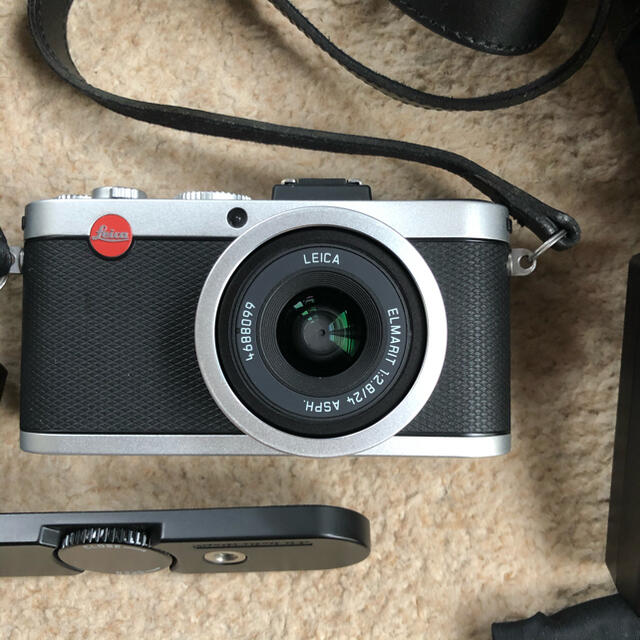 leica x2