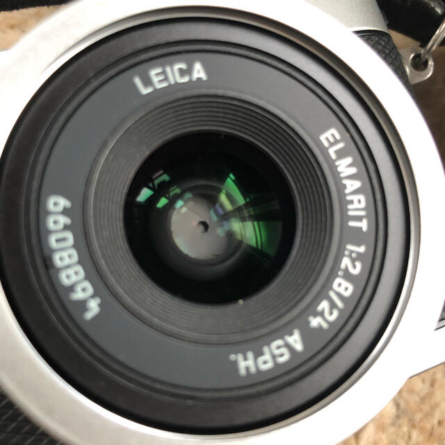 leica x2