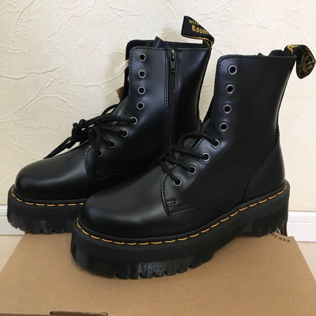 Dr.Martens JADON 8ホールブーツレディース