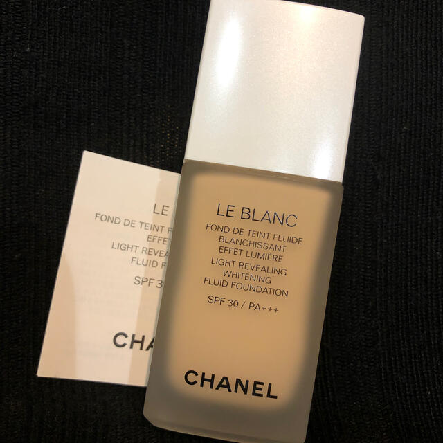 CHANEL(シャネル)のシャネル　ルブランフリュイドルミエール　20 送料無料 即日発送 コスメ/美容のベースメイク/化粧品(ファンデーション)の商品写真