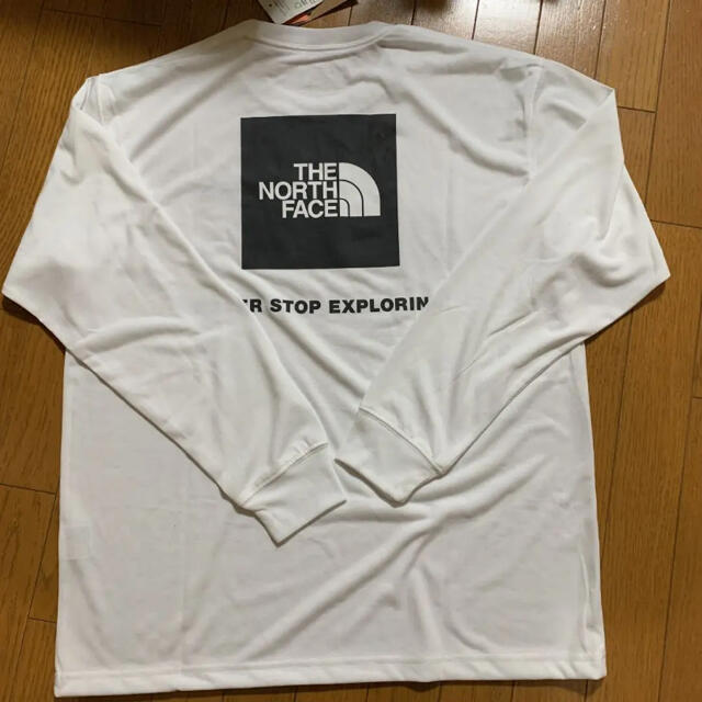 THE NORTH FACE(ザノースフェイス)のTHE NORTH FACE ロングスリーブバックスクエアロゴ ティー  メンズのトップス(Tシャツ/カットソー(七分/長袖))の商品写真