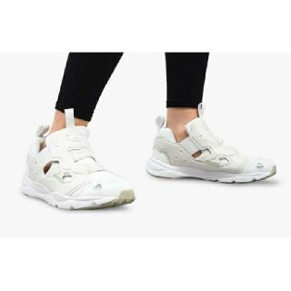 リーボック(Reebok)の定8789円!Web限定!リーボックフューリーライト新品スリッポンスニーカー(スニーカー)