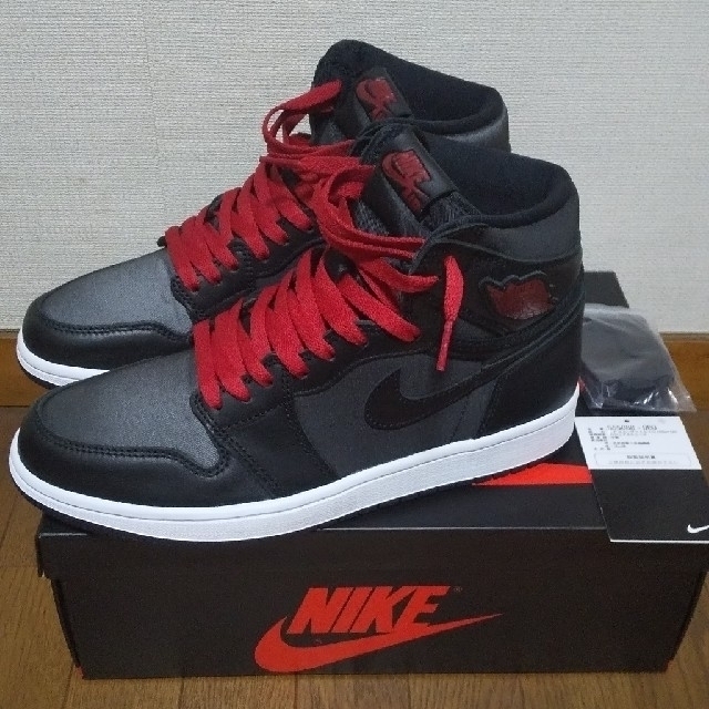 NIKE(ナイキ)のNike Air jordan1 Retro High Black Satin メンズの靴/シューズ(スニーカー)の商品写真