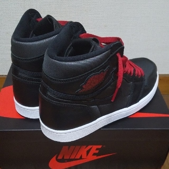 NIKE(ナイキ)のNike Air jordan1 Retro High Black Satin メンズの靴/シューズ(スニーカー)の商品写真