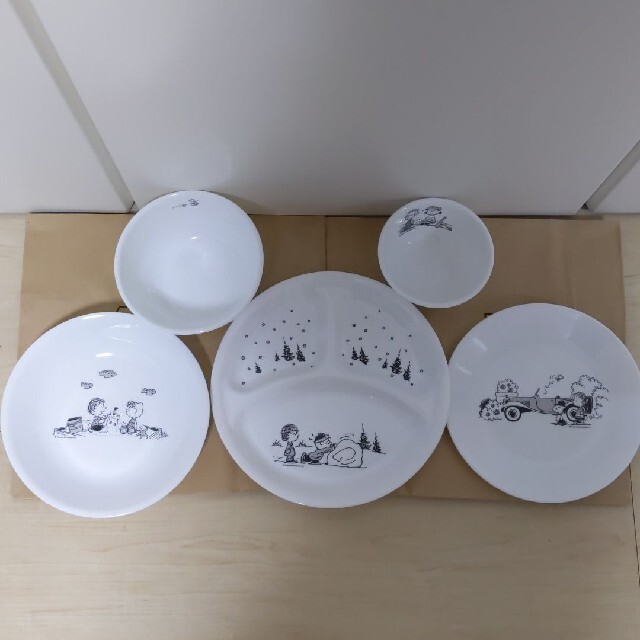 Snoopy スヌーピー コレール モノトーン食器セット お皿 ボウル プレートの通販 By ひよこ豆 S Shop スヌーピーならラクマ Snoopy スヌーピー コレール モノトーン食器セット お皿 ボウル プレートの通販 By ひよこ豆 S Shop スヌーピーならラクマ
