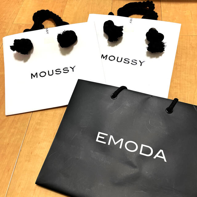 AZUL by moussy(アズールバイマウジー)の紙袋 moussy EMODA レディースのバッグ(ショップ袋)の商品写真