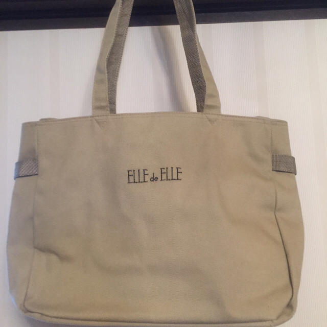 ELLE(エル)の美品 ELLE トートバッグ レディースのバッグ(ショルダーバッグ)の商品写真