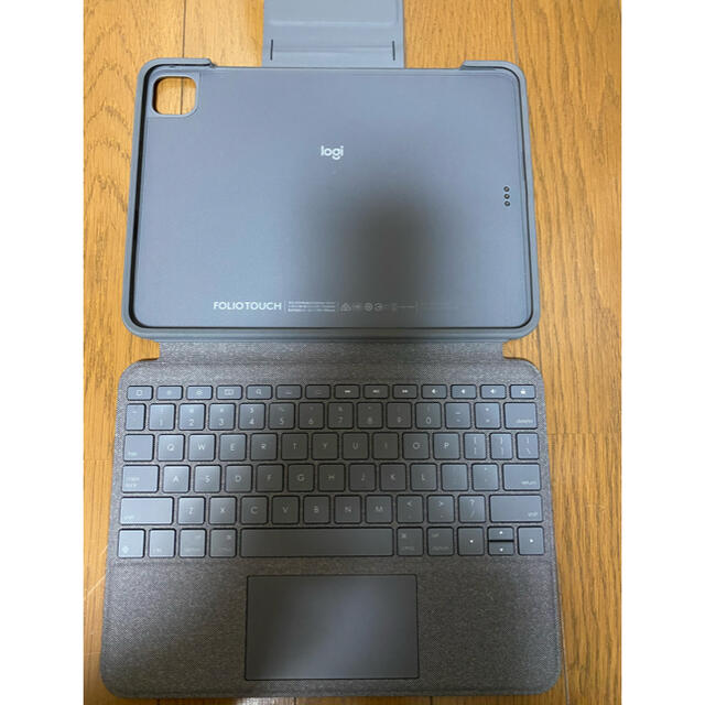ロジクールのfolio touch 第1、第2世代のiPad Pro11用スマホアクセサリー