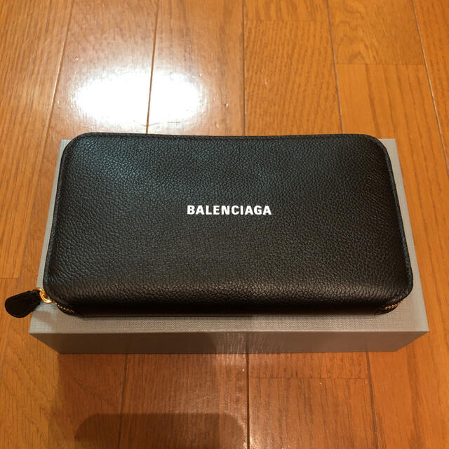 新品 バレンシアガ キャッシュ 長財布 ラウンドファスナー ウォレット ブラックVALENTINO