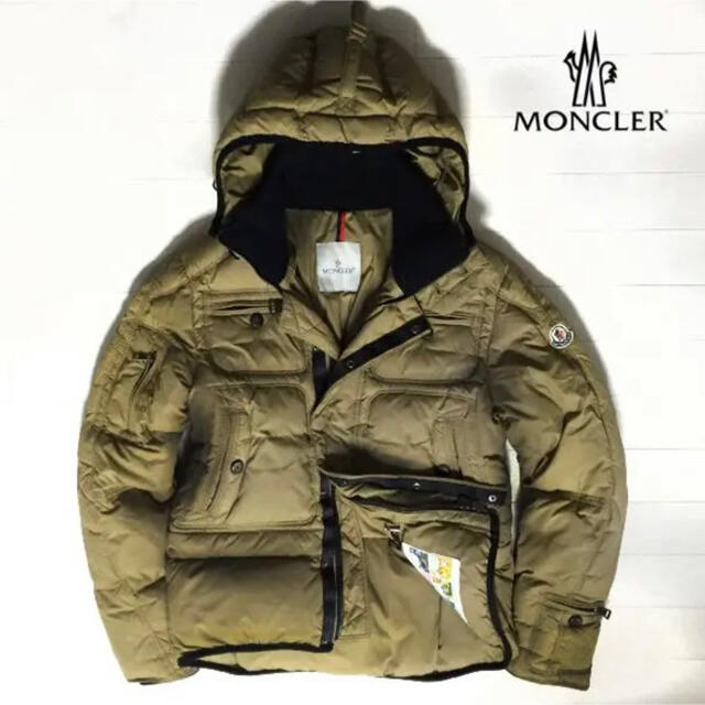 MONCLER(モンクレール)のモンクレール ダウン ベージュ 日本未入荷 メンズのジャケット/アウター(ダウンジャケット)の商品写真