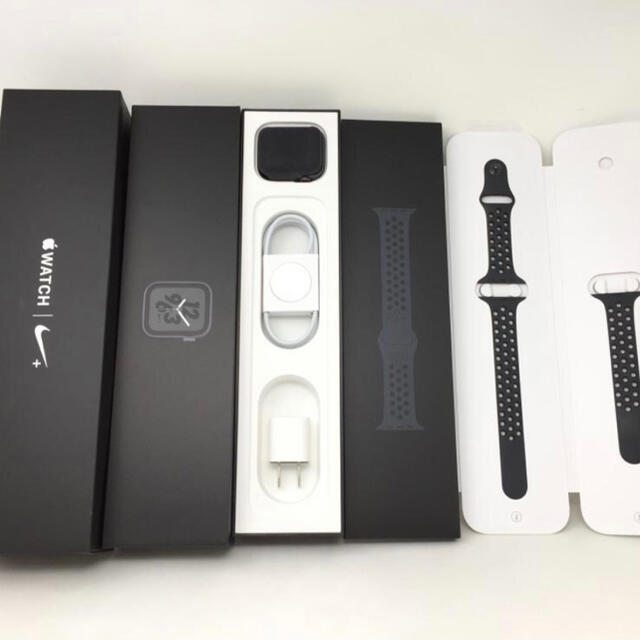 Apple Watch Nike+ Series 4 GPSモデル 40mmのサムネイル