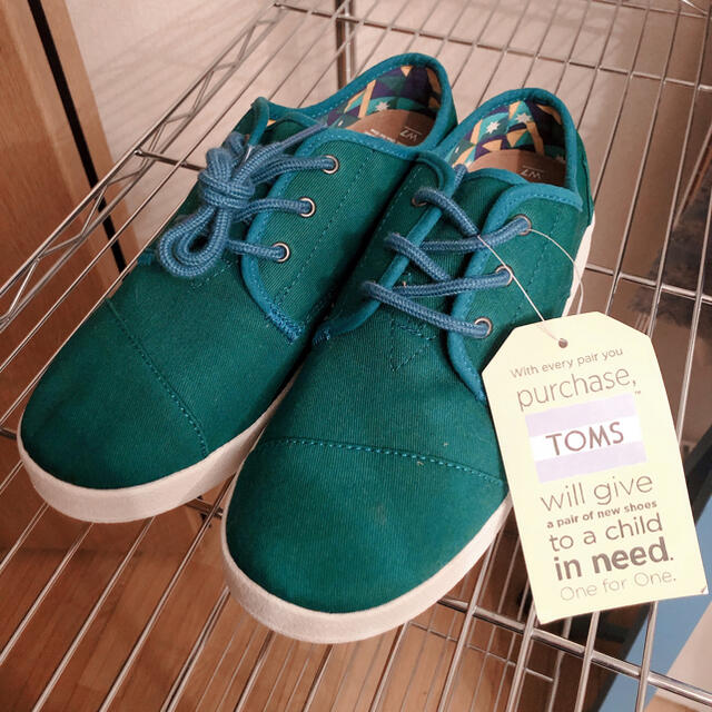 TOMS(トムズ)のTOMSスニーカー レディースの靴/シューズ(スニーカー)の商品写真