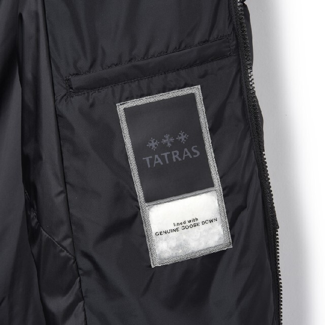 TATRAS(タトラス)の美品！TATRAS ダウン ポリテアマ  サイズ2 ブラック レディースのジャケット/アウター(ダウンコート)の商品写真