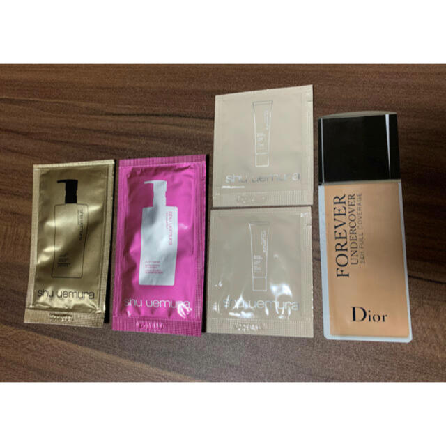 shu uemura(シュウウエムラ)のshu uemura  Dior  シュウウエムラ ディオール　サンプル　試供品 コスメ/美容のキット/セット(サンプル/トライアルキット)の商品写真