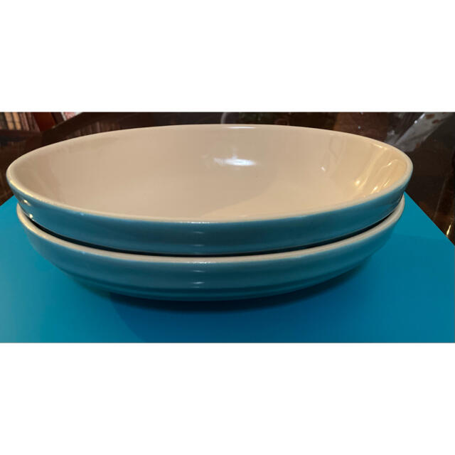 LE CREUSET(ルクルーゼ)の未使用ル・クルーゼ オーバルボウル２個セットパスタスープカリビアンブルー23cm インテリア/住まい/日用品のキッチン/食器(食器)の商品写真