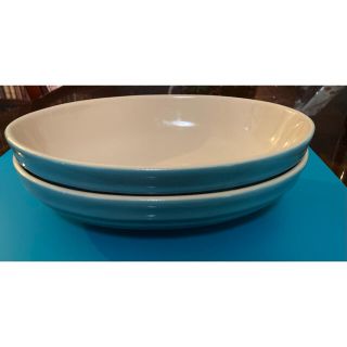 ルクルーゼ(LE CREUSET)の未使用ル・クルーゼ オーバルボウル２個セットパスタスープカリビアンブルー23cm(食器)