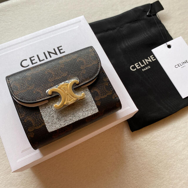 新品 CELINE トリオンフ スモールフラップウォレット タン