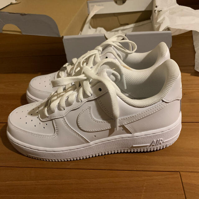 NIKE AIR FORCE 1 ‘07 エアフォース1レディース