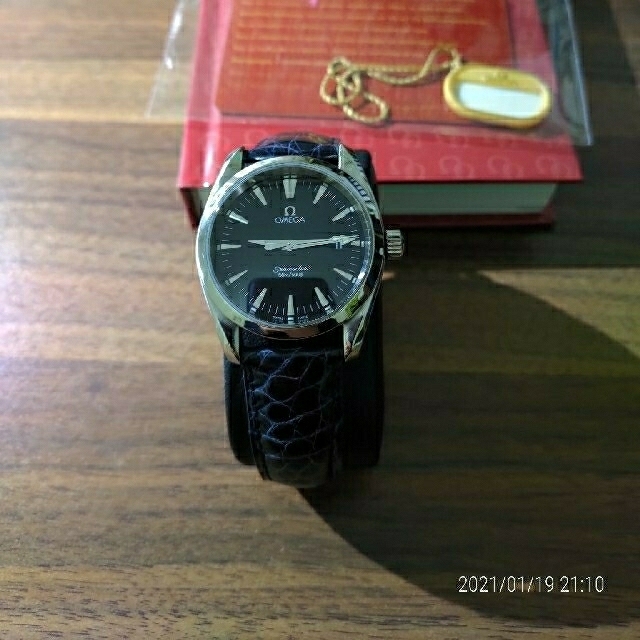 OMEGA(オメガ)のオメガ シーマスター アクアテラ クオーツ 黒36mm メンズの時計(腕時計(アナログ))の商品写真