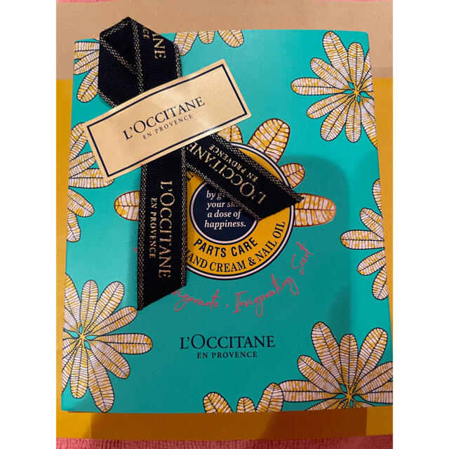 L'OCCITANE(ロクシタン)のハピネススマイル シア ハンド＆ネイル コスメ/美容のボディケア(ハンドクリーム)の商品写真