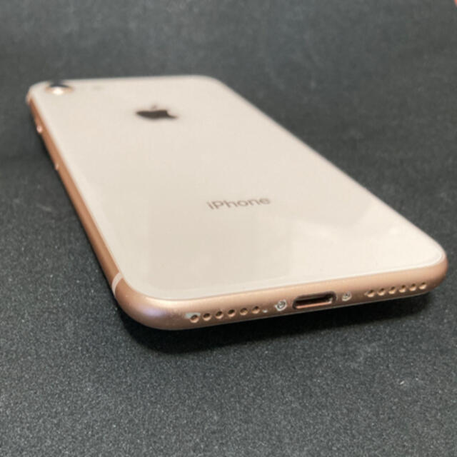 iPhone(アイフォーン)のiPhone 8 GOLD 64GB SIMフリー スマホ/家電/カメラのスマートフォン/携帯電話(スマートフォン本体)の商品写真