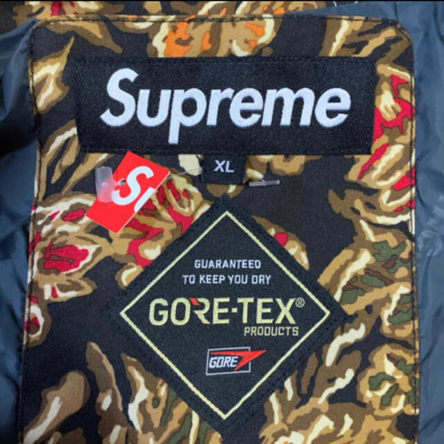 Supreme(シュプリーム)のSupreme Gore-Tex  Court Jacket Flower XL メンズのジャケット/アウター(ナイロンジャケット)の商品写真