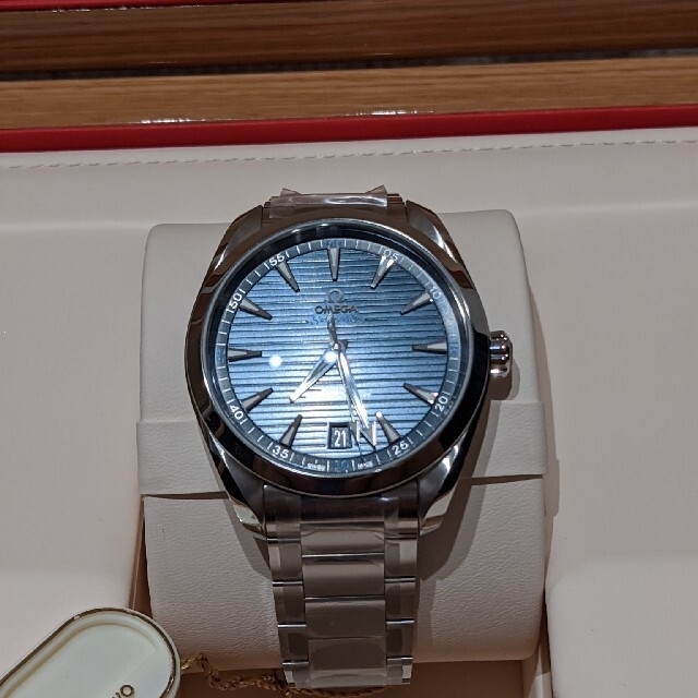 OMEGA(オメガ)のオメガ シーマスター アクアテラ 150M コーアクシャル 青 メンズの時計(腕時計(アナログ))の商品写真