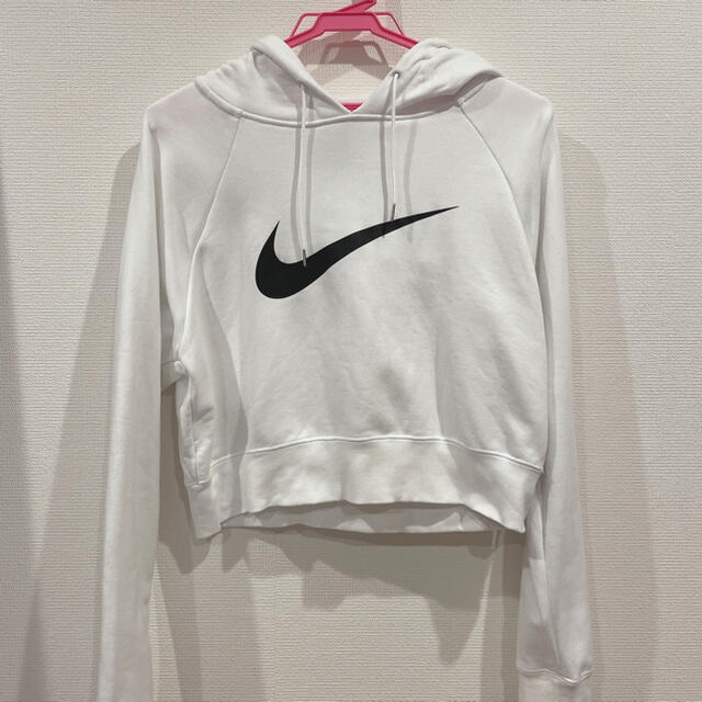 NIKE(ナイキ)の【新品未使用】NIKE パーカー レディースのトップス(パーカー)の商品写真